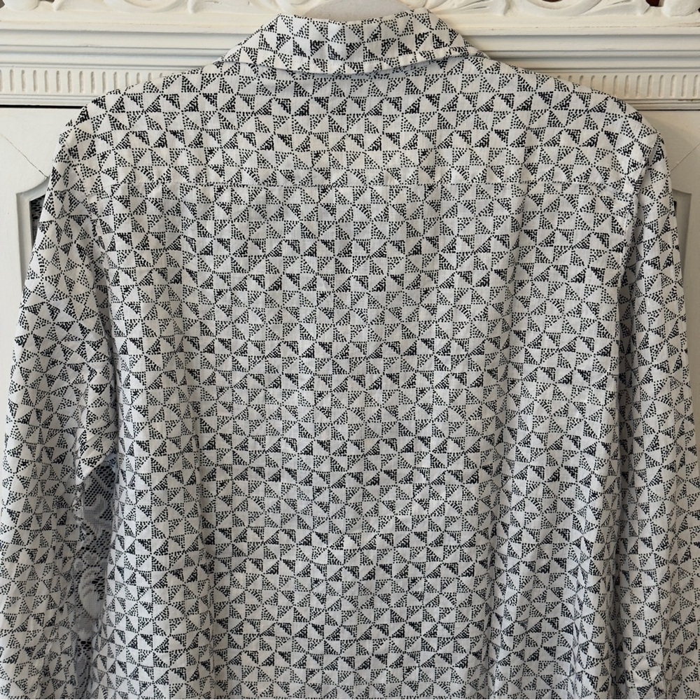 Frank & Eileen Black and White Geometric 
Relaxed Fit Eileen Linen Blouse - Picture 11 of 13